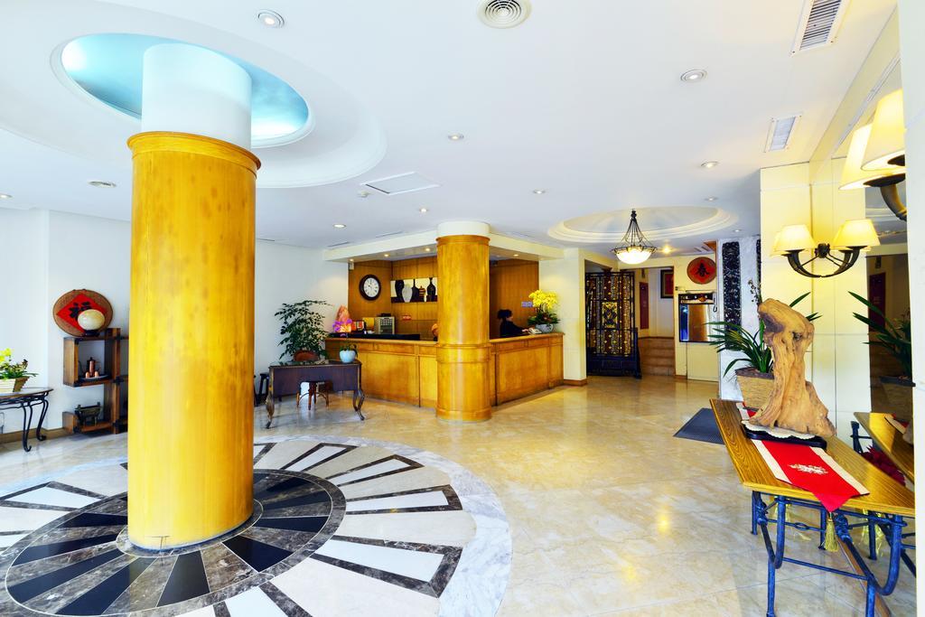 Apollo Hotel Puli Exterior foto