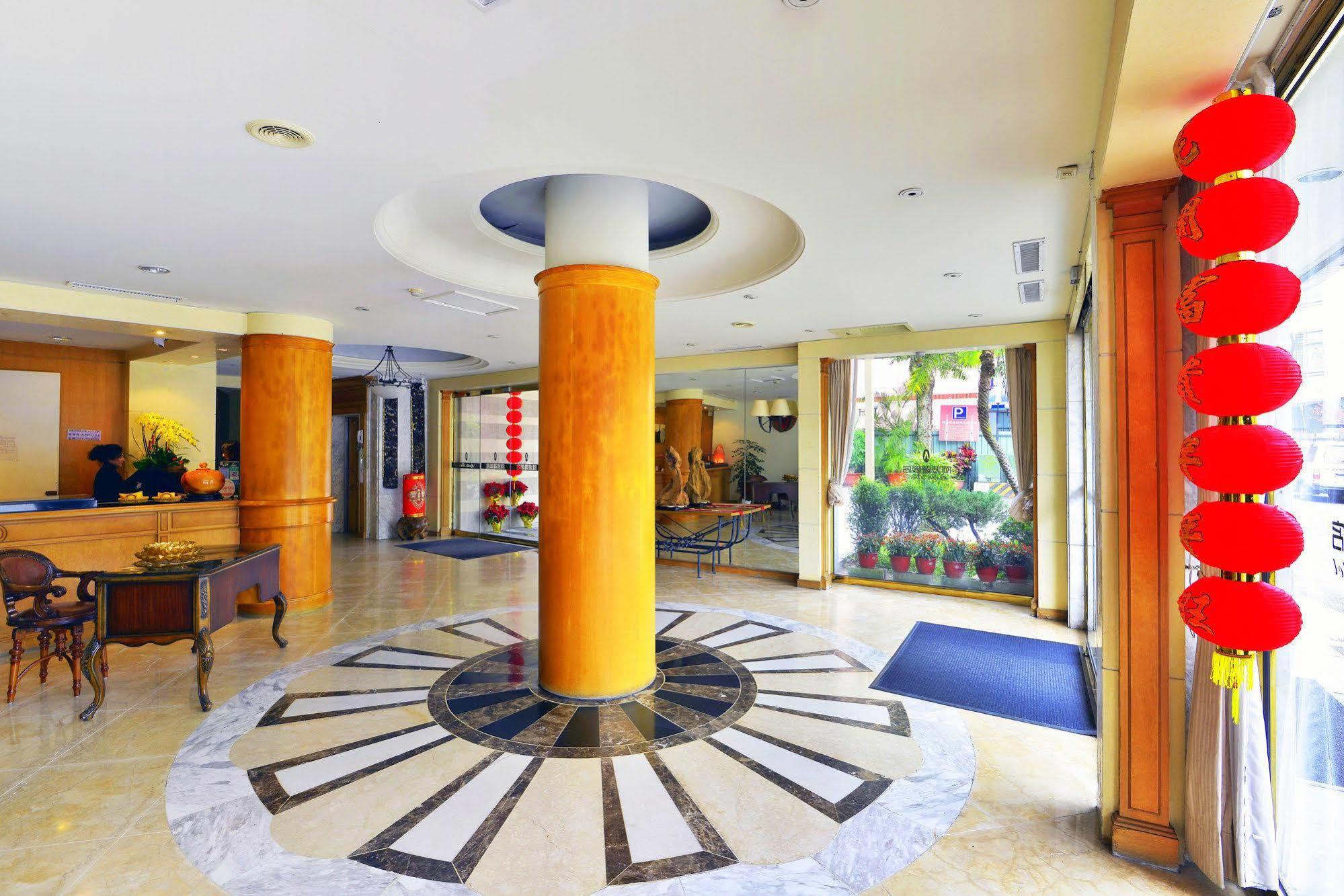 Apollo Hotel Puli Exterior foto